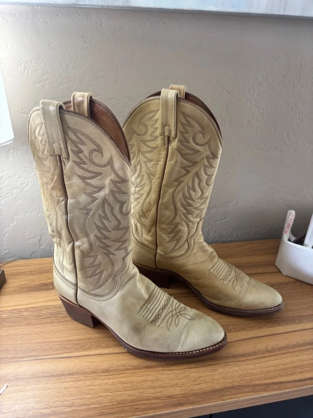 Mens  9.5 Vintage Dan Post Light Tan Leather western  Cowboy Boots Made In USA